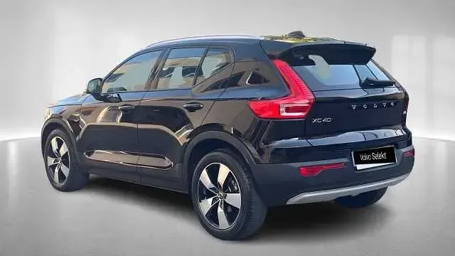 Usata Volvo XC40 Momentum 150 CV (110 kW) 2020 Nero SUV
