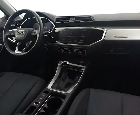 Begagnad Audi Q3 Advanced Plus 150 HK (110 kW) 2025 Grå SUV