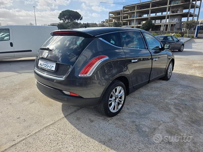 Usata Lancia Delta 119 CV (87 kW) 2011 Nero Utilitaria