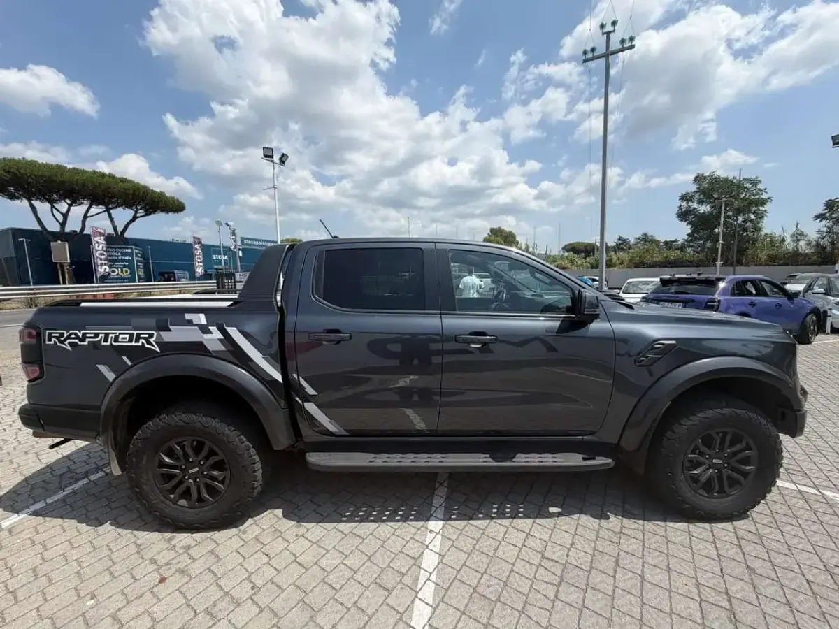 Usata Ford Ranger Raptor 292 CV (214 kW) 2024 Grigio Pick-up
