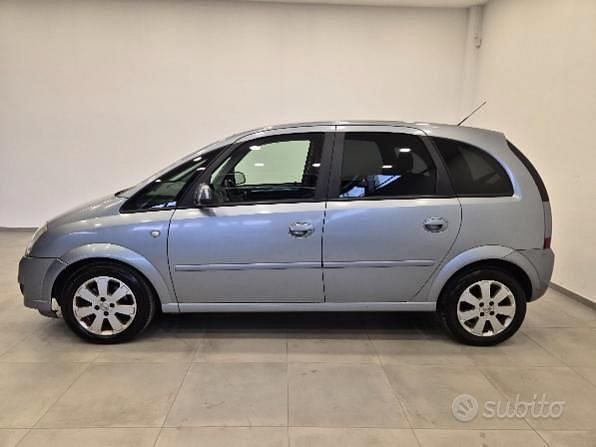 Usata Opel Meriva Club 90 CV (66 kW) 2006 Grigio Monovolume