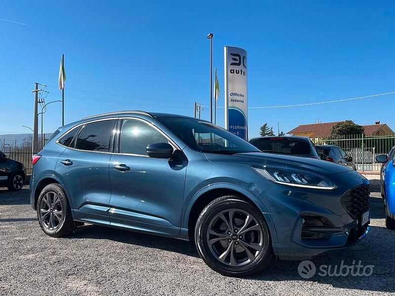 Usata Ford Kuga ST-Line 120 CV (88 kW) 2023 Blu SUV