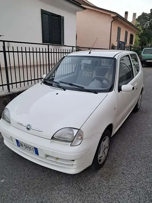 Usata Fiat 600 Active 54 CV (39 kW) 2008 Bianco Utilitaria