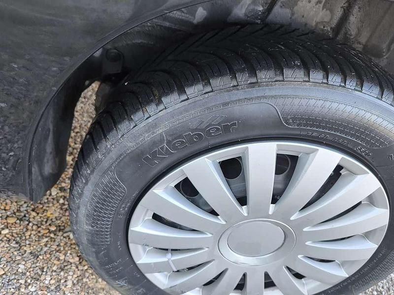 Usata Peugeot 206 68 CV (50 kW) 2006 Nero Berlina