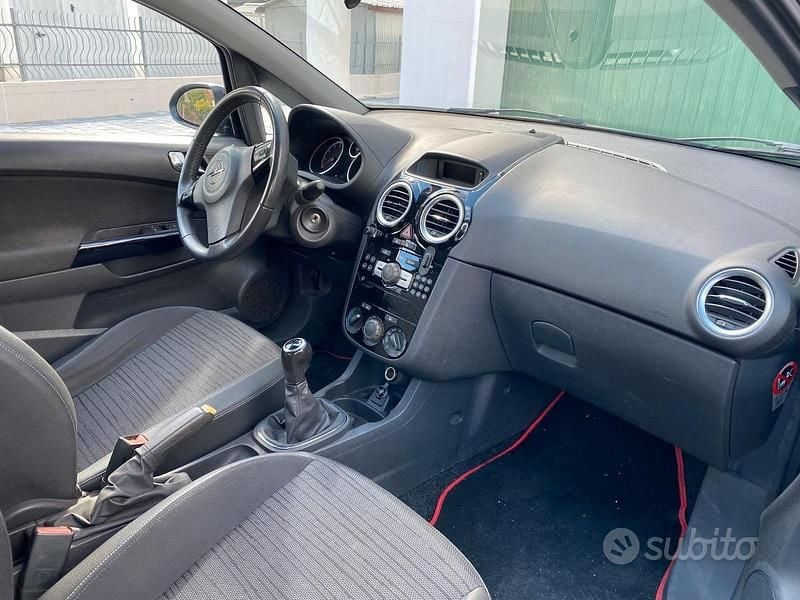 Usata Opel Corsa 85 CV (62 kW) 2014 Nero Utilitaria