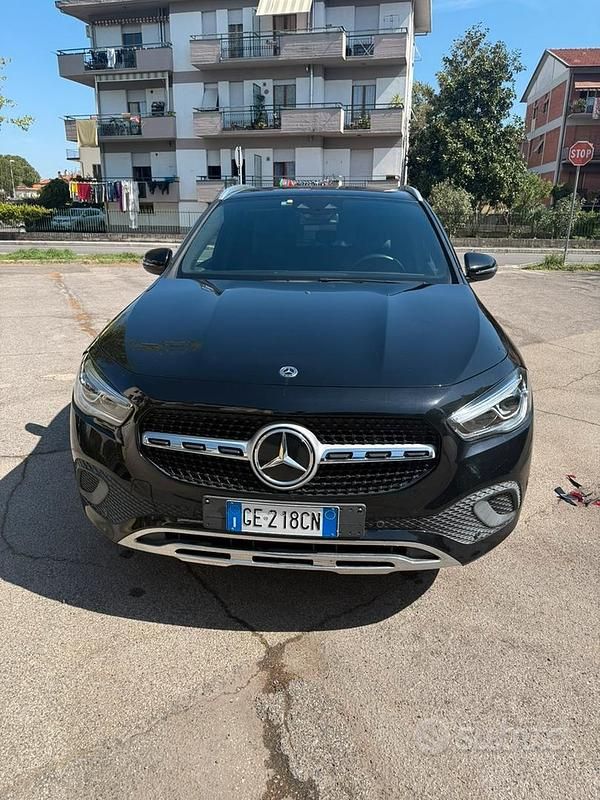 Usata Mercedes GLA200 Business 150 CV (110 kW) 2021 Nero SUV