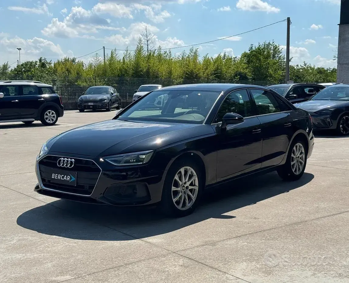 Usata Audi A4 Business 136 CV (100 kW) 2022 Nero Berlina