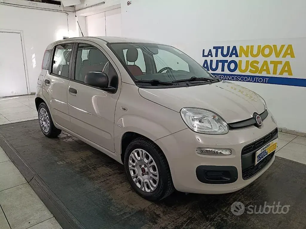 Usata Fiat Panda Easy 95 CV (69 kW) 2017 Beige metallizzato Utilitaria