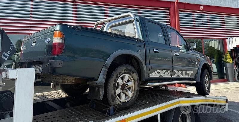 Usata Ford Ranger 109 CV (80 kW) 2002 Verde Pick-up