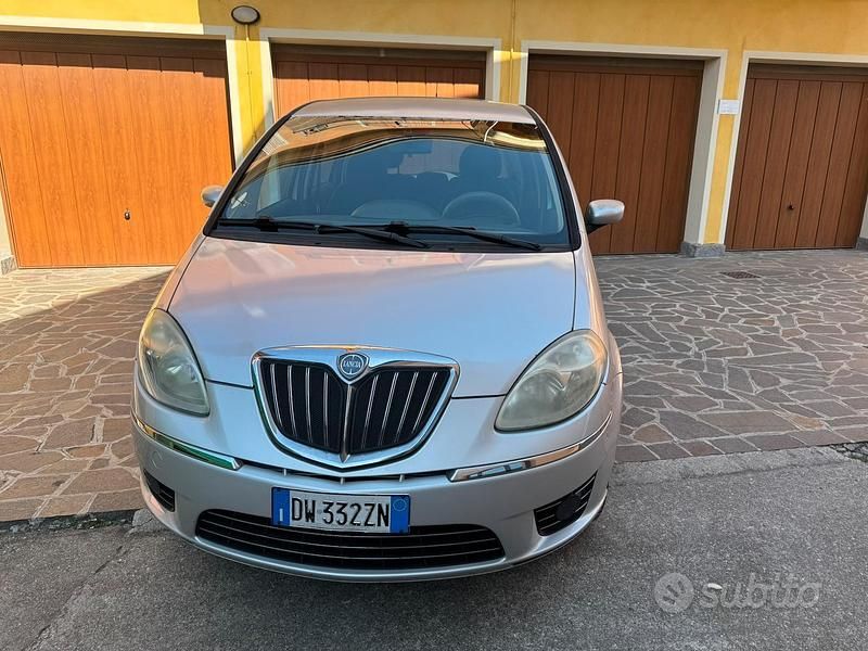 Usata Lancia Musa 77 CV (56 kW) 2009 Monovolume