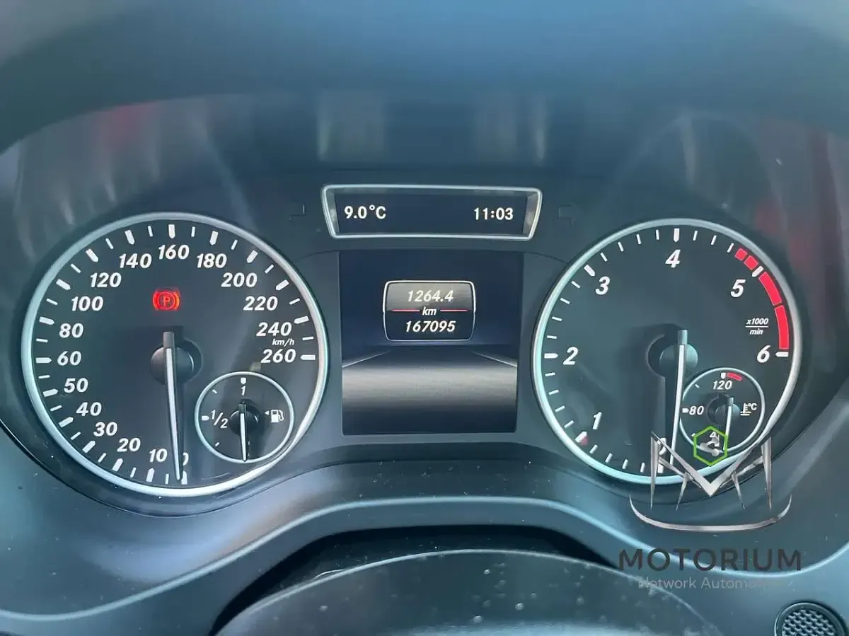 Usata Mercedes A180 Edition 109 CV (80 kW) 2015 Nero Utilitaria