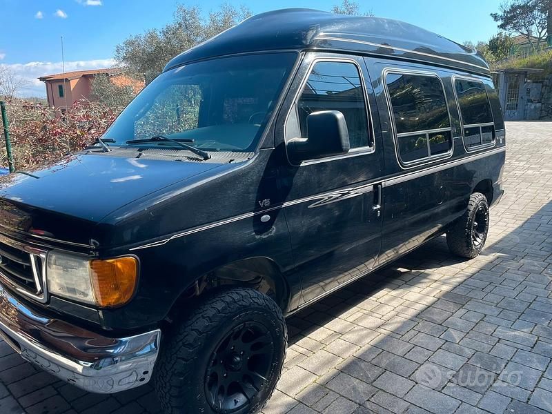 Usata Ford Econoline 2004 Nero Monovolume