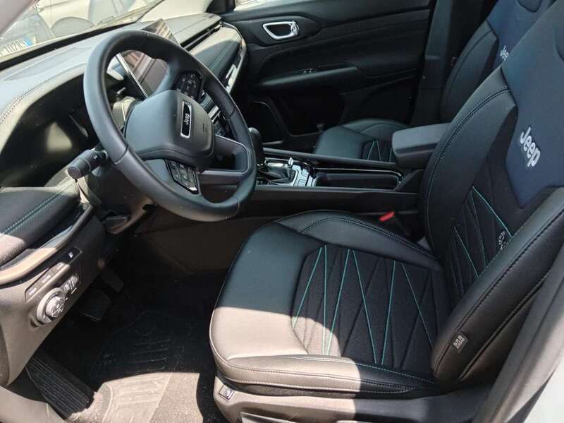 Usata Jeep Compass 239 CV (175 kW) 2023 Bianco tetto nero SUV