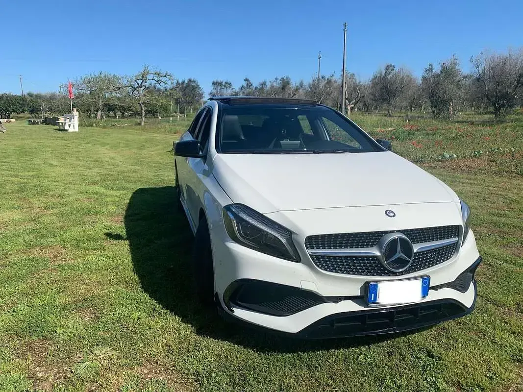 Usata Mercedes A180 Premium 109 CV (80 kW) 2016 Berlina