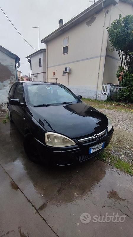 Usata Opel Corsa 2004 Nero Utilitaria