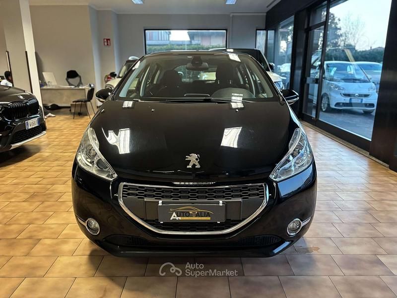 Usata Peugeot 208 82 CV (60 kW) 2013 Nero Utilitaria