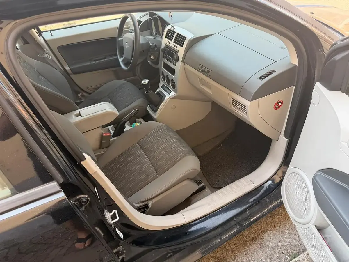 Usata Dodge Caliber 140 CV (102 kW) 2007 Nero Utilitaria