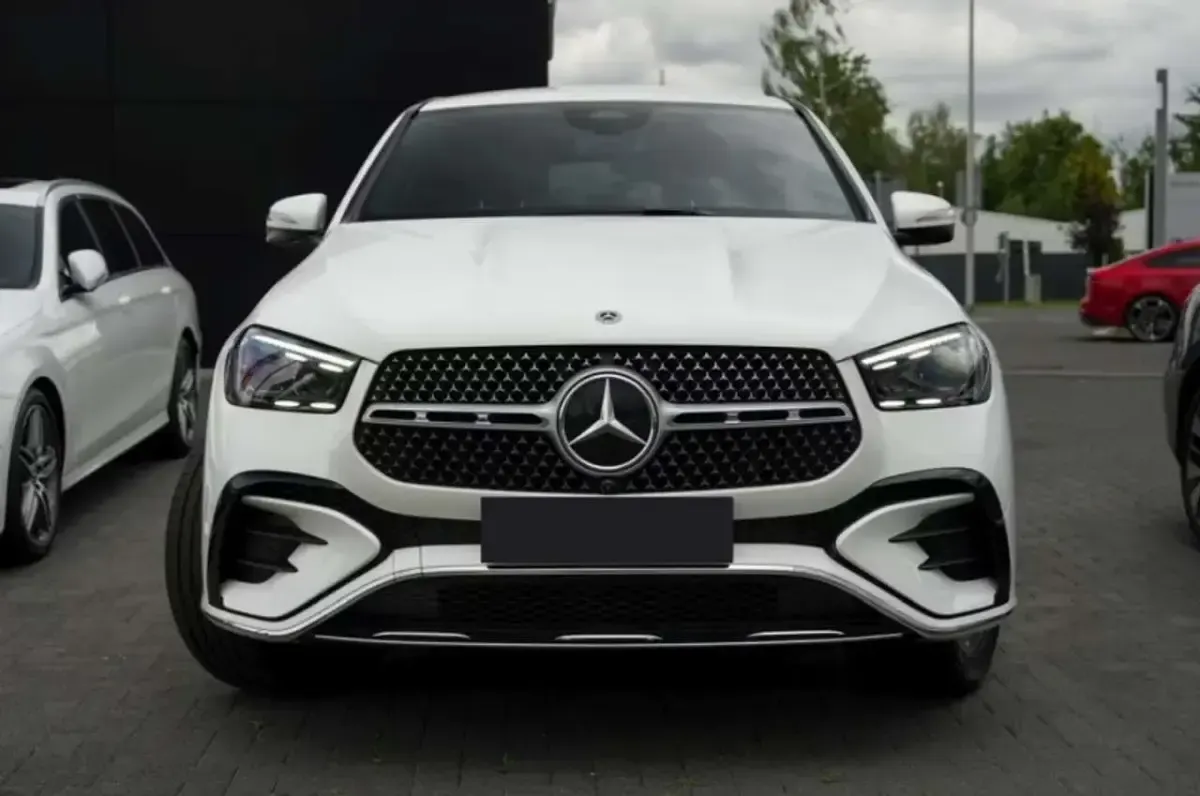 Usata Mercedes GLE300 AMG Line Premium 269 CV (197 kW) 2025 Bianco SUV