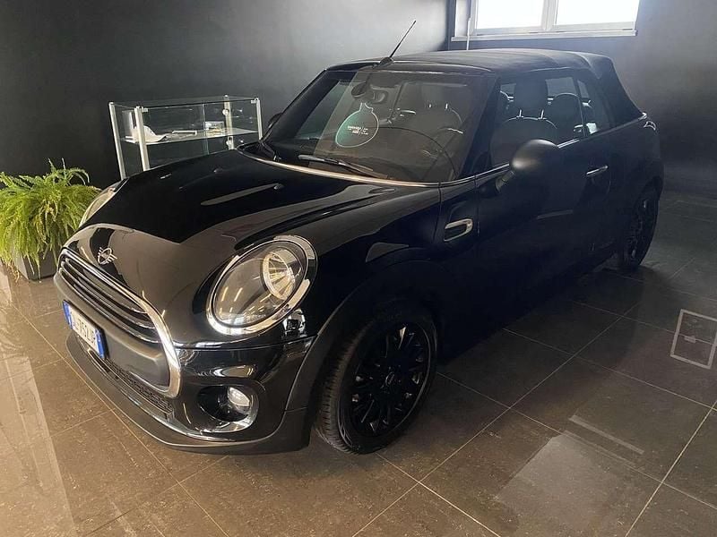 Usata Mini One Cabriolet Hype 102 CV (75 kW) 2019 Nero Cabrio