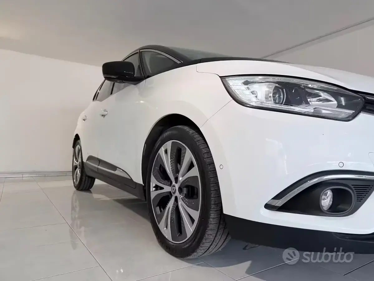 Usata Renault Scénic Intens 110 CV (80 kW) 2017 Bianco Monovolume