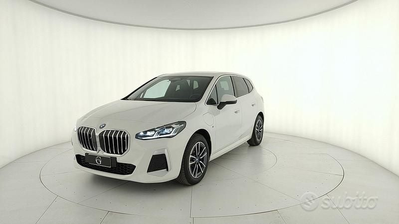 Bianco Usata 2024 BMW 225 Active Tourer M Sport Monovolume | 35.800 € (Super prezzo) - Immagine 1/4