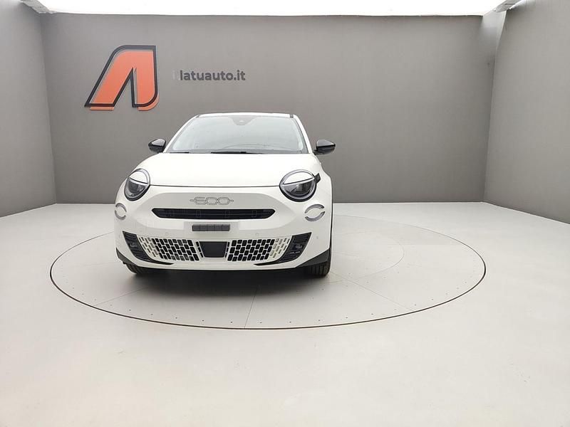 Usata Fiat 600 La Prima 110 CV (80 kW) 2025 Bianco SUV