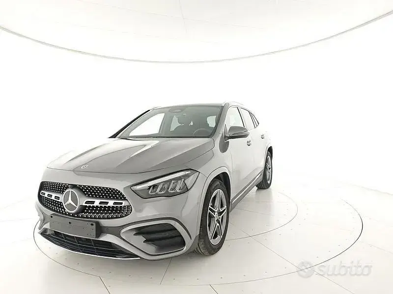 Usata Mercedes GLA200 AMG 150 CV (110 kW) 2025 Grigio SUV