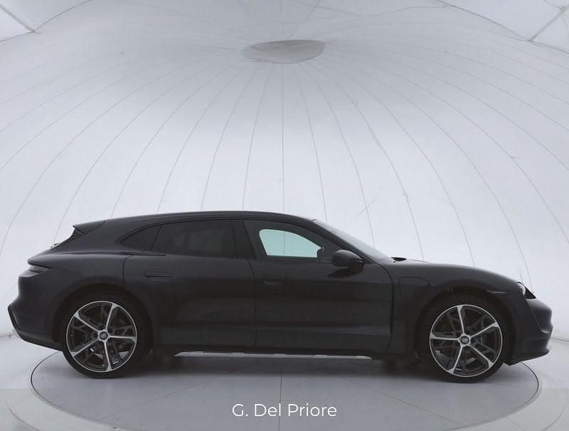 Usata Porsche Taycan Cross Turismo 350 kW (476 CV) 2021 Grigio Berlina