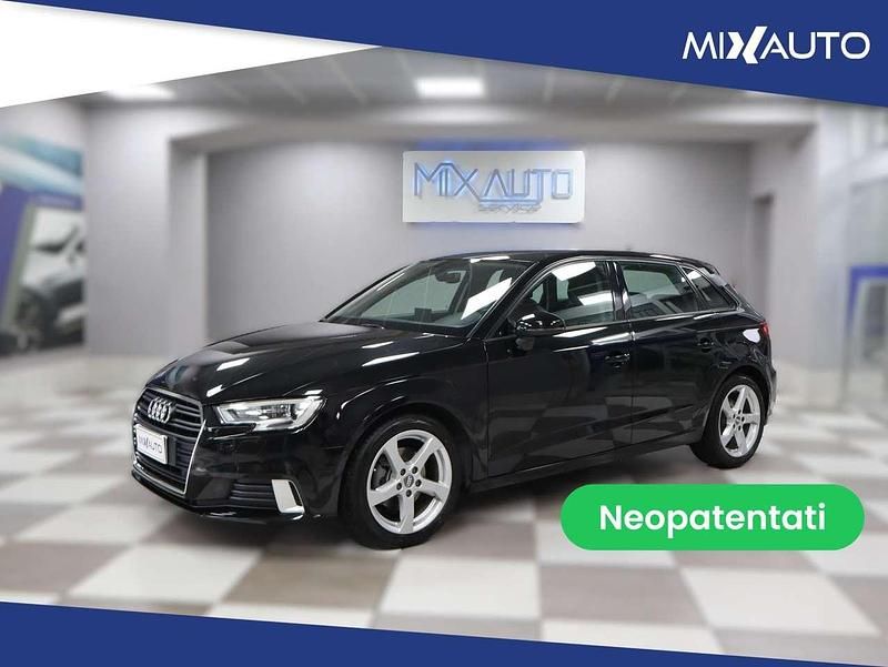 Nero Usata 2017 Audi A3 Sport Tre volumi | 16.900 € (Buon prezzo) - Immagine 1/4