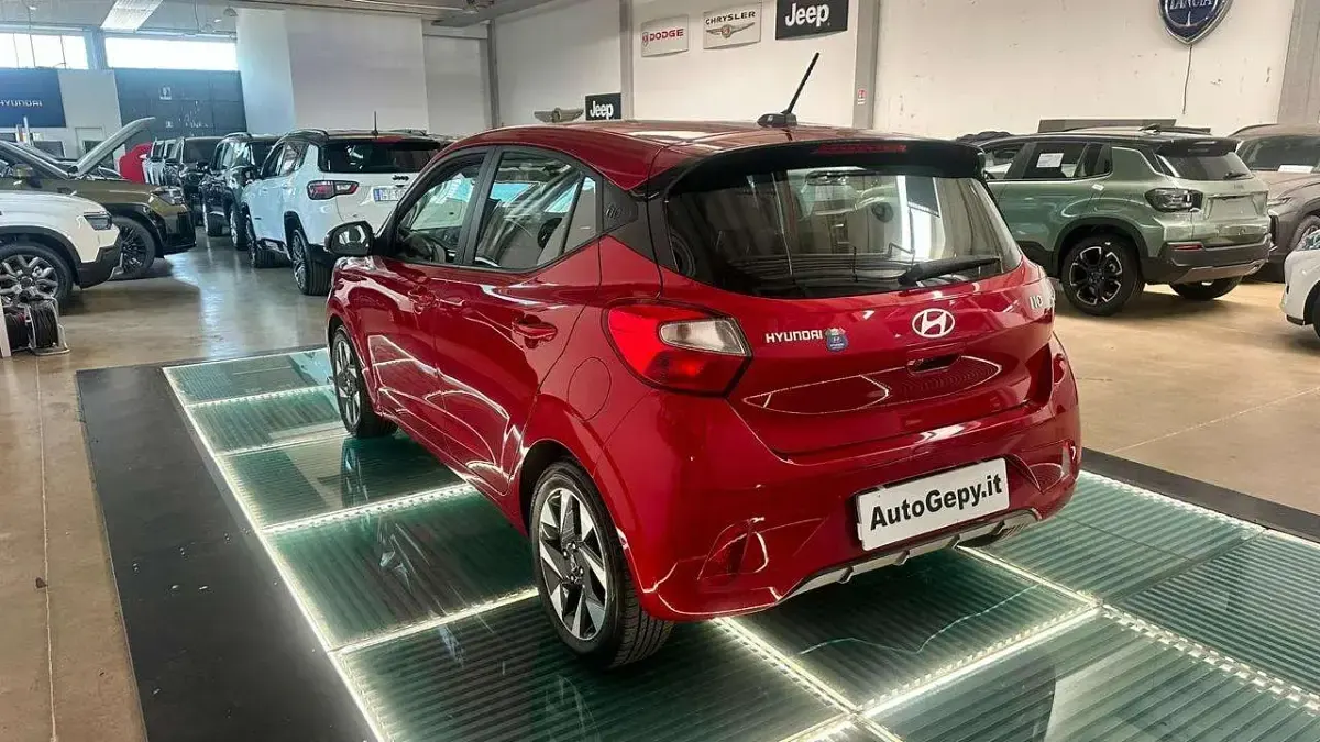 Usata Hyundai i10 67 CV (49 kW) 2024 Bordeaux Utilitaria