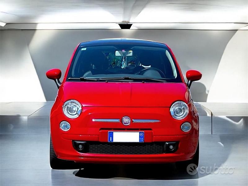 Usata Fiat 500 Lounge 85 CV (62 kW) 2010 Rosso Utilitaria