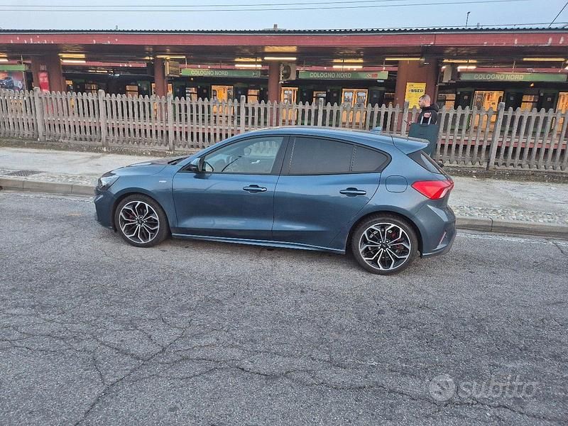 Usata Ford Focus ST-Line 125 CV (91 kW) 2021 Blu Berlina