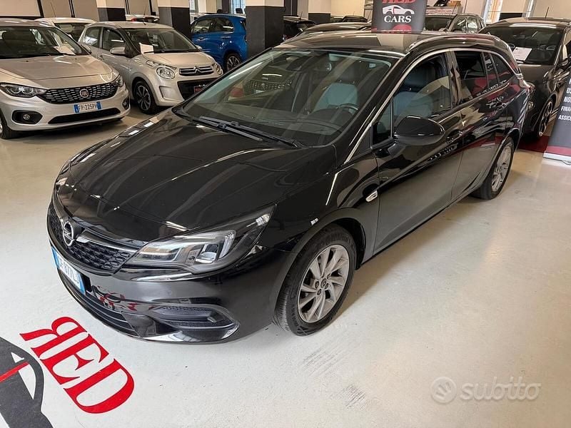 Usata Opel Astra Business Elegance 122 CV (89 kW) 2021 Nero Station wagon