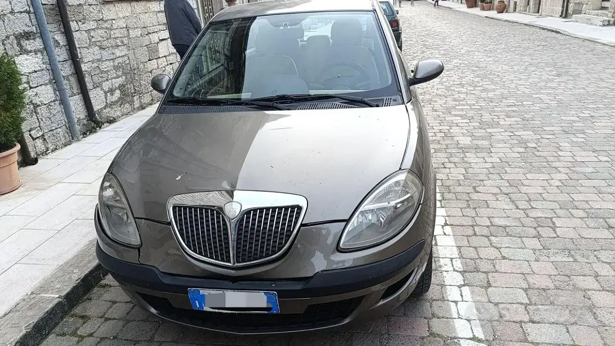 Usata Lancia Ypsilon 80 CV (58 kW) 2005 Utilitaria