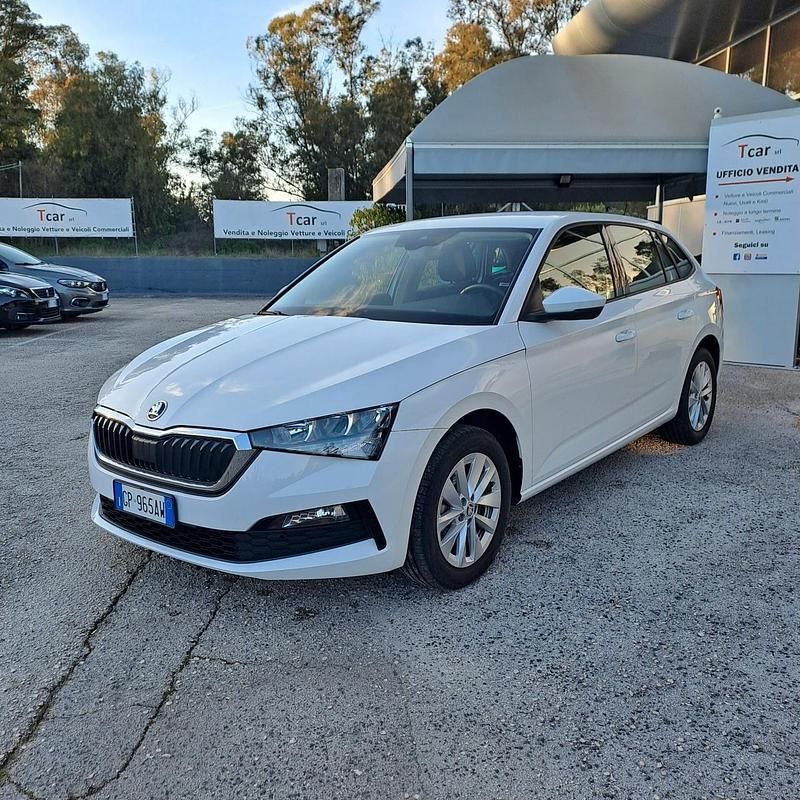 Usata Skoda Scala Ambition 110 CV (80 kW) 2023 Bianco Utilitaria