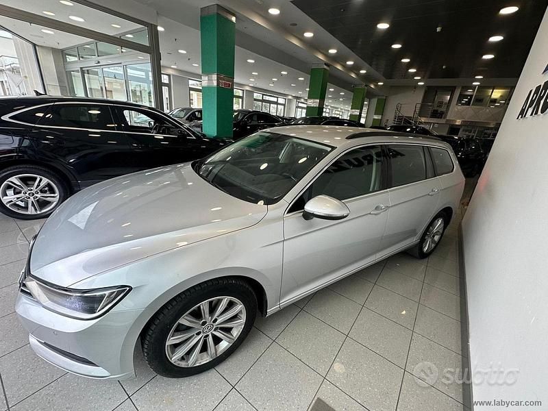 Usata VW Passat Business 120 CV (88 kW) 2019 Grigio Station wagon