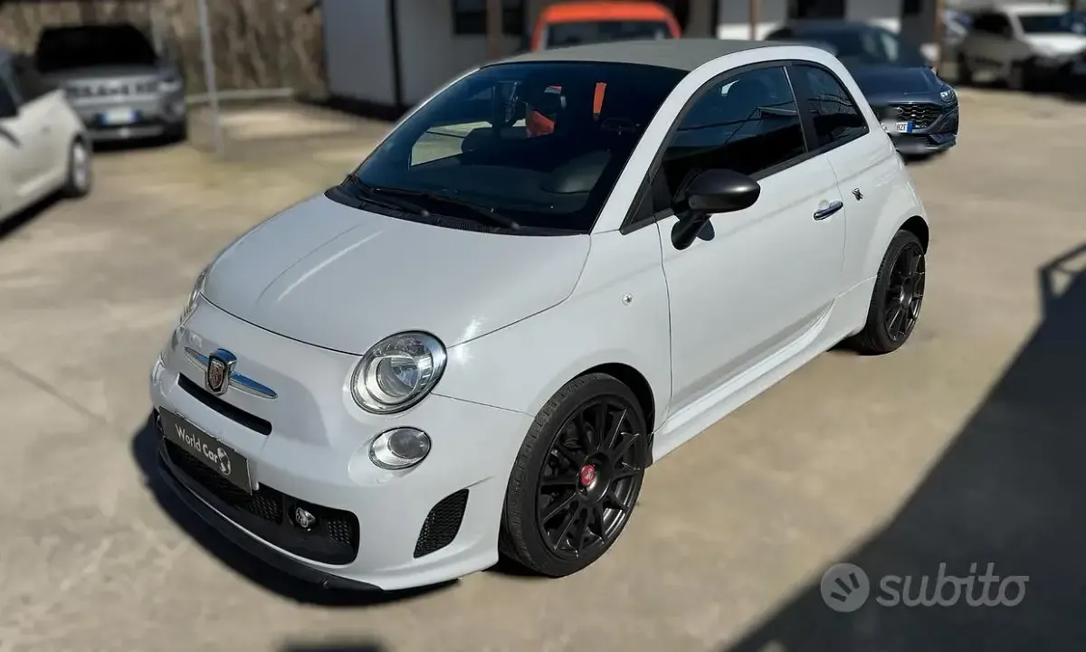 Usata Abarth 500C Custom 140 CV (102 kW) 2014 Grigio Cabrio