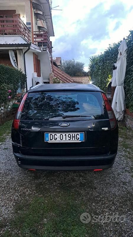 Usata Ford Focus 115 CV (84 kW) 2007 Nero Station wagon