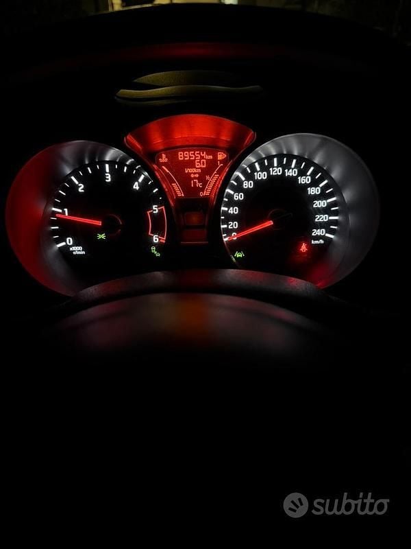 Usata Nissan Juke Tekna 110 CV (80 kW) 2017 Nero SUV