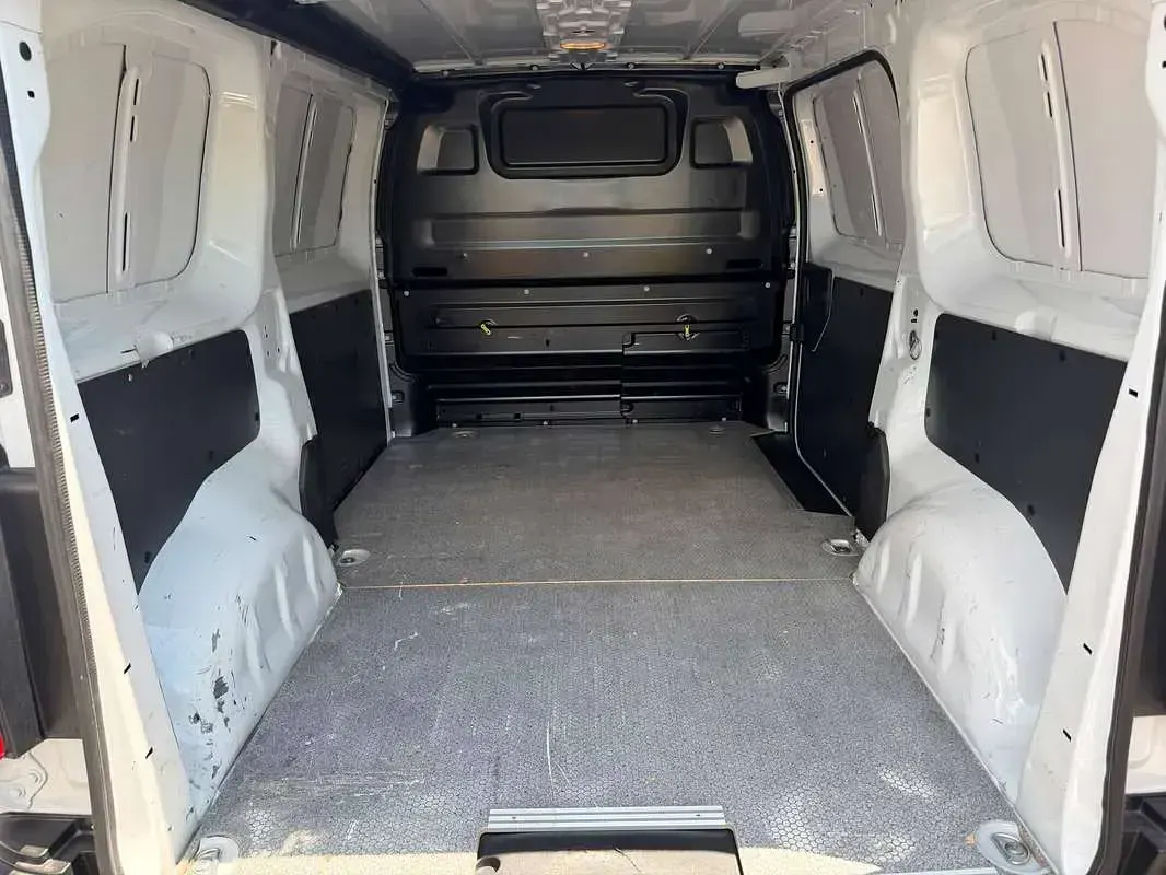 Usata Opel Vivaro-e Combi 120 CV (88 kW) 2023 Bianco Monovolume