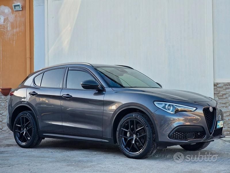 Usata Alfa Romeo Stelvio 210 CV (154 kW) 2019 Grigio SUV
