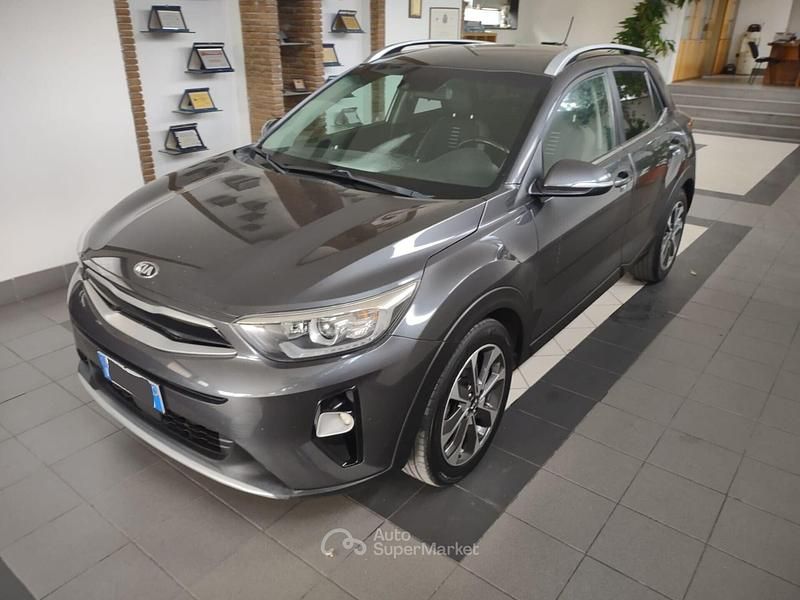 Usata Kia Stonic 97 CV (71 kW) 2018 Grigio SUV