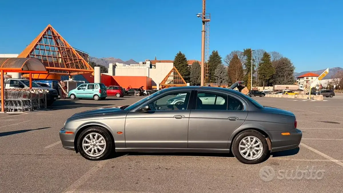 Usata Jaguar S-Type Executive 200 CV (147 kW) 2002 Grigio Berlina