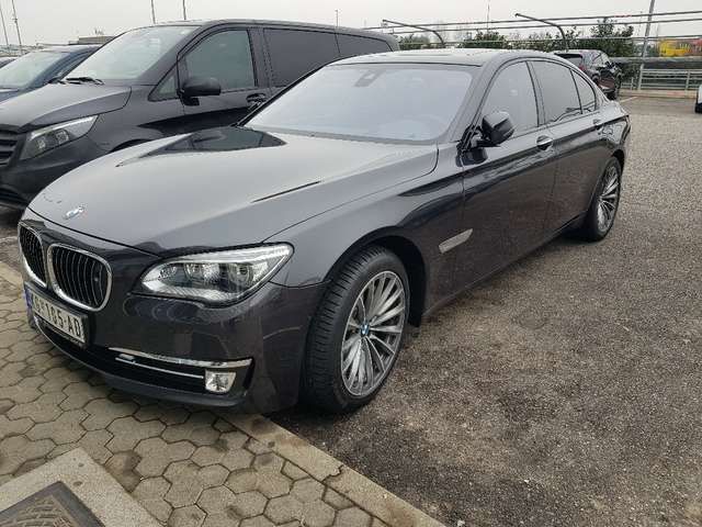 Бмв 750 f01