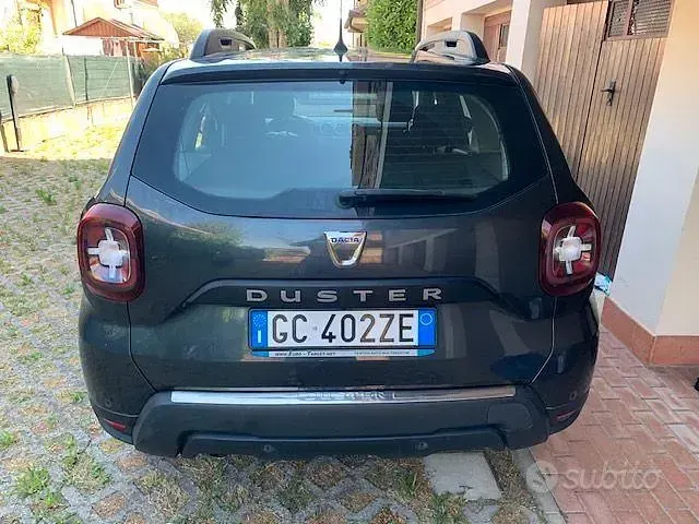 Usata Dacia Duster Comfort 101 CV (74 kW) 2020 Grigio SUV