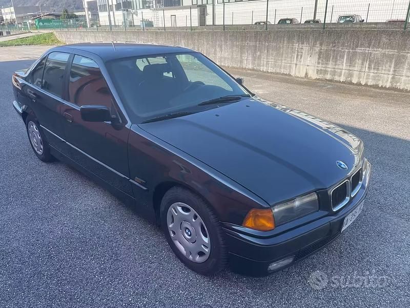 Usata BMW 320 150 CV (110 kW) 1995 Nero Berlina