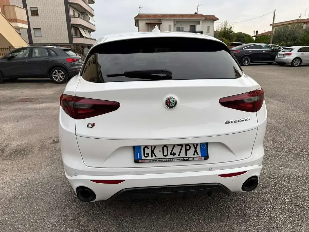 Usata Alfa Romeo Stelvio Veloce 280 CV (205 kW) 2022 Bianco SUV
