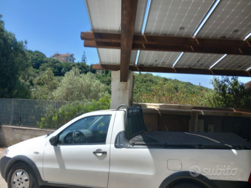 Usata Fiat Strada 60 CV (44 kW) 2006 Bianco Pick-up