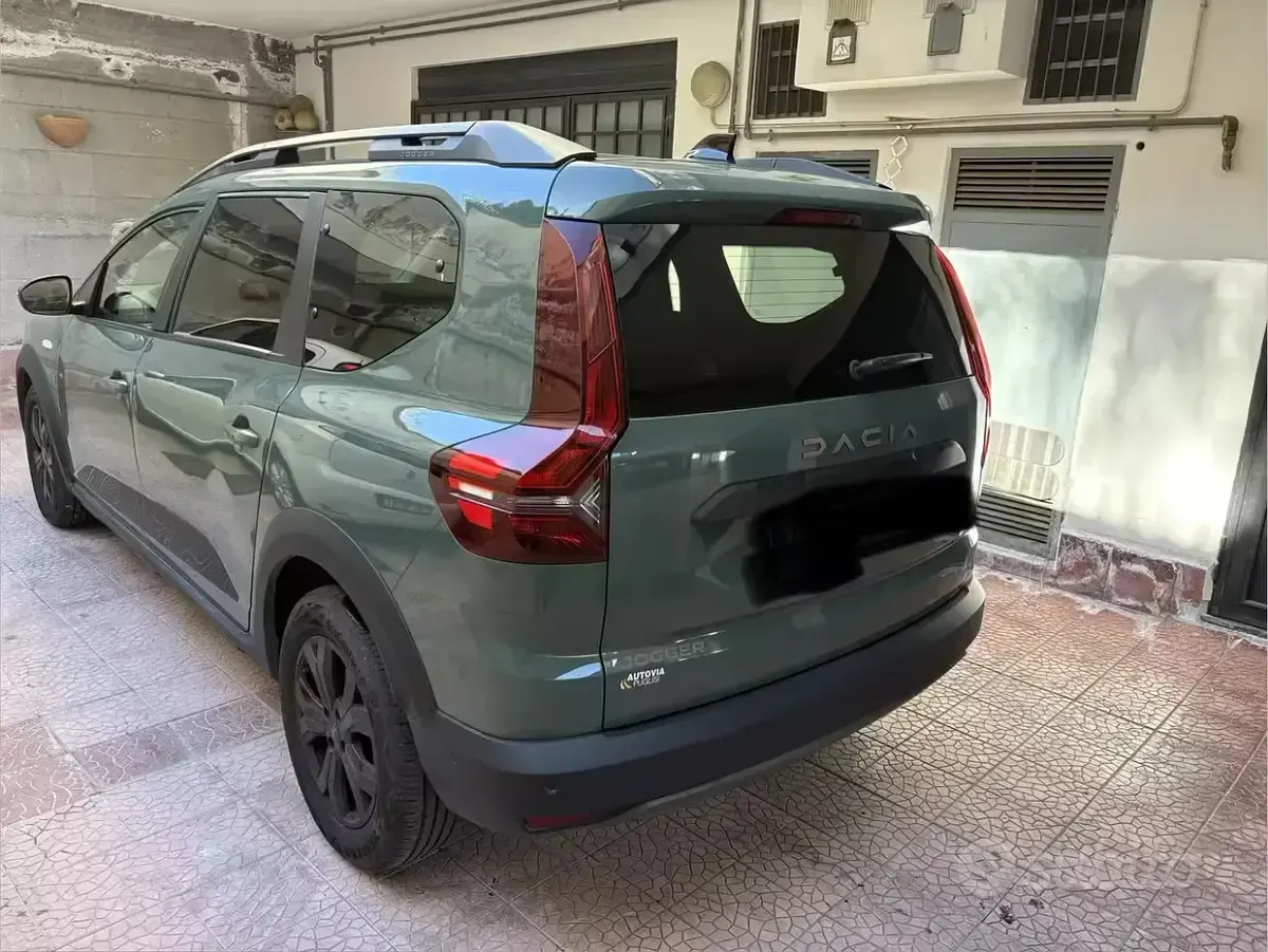 Usata Dacia Jogger Extreme 110 CV (80 kW) 2024 Verde Monovolume