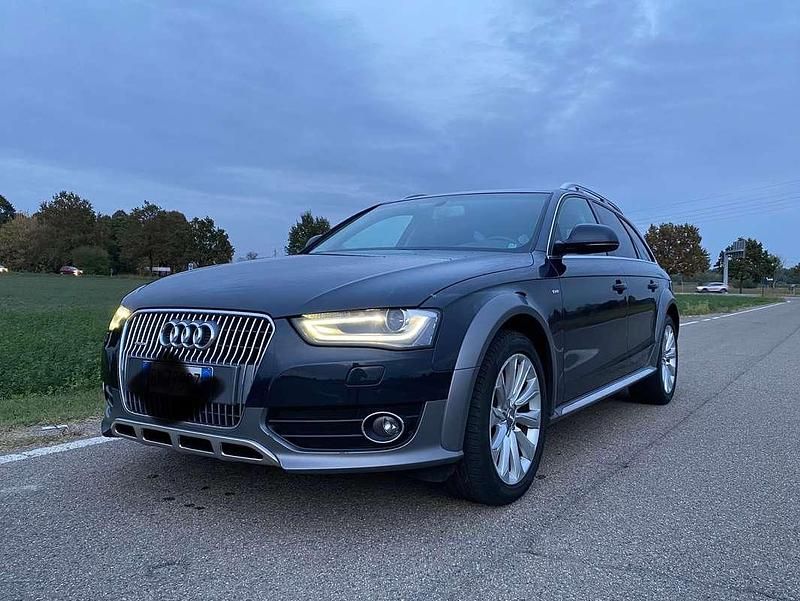 Usata Audi A4 Allroad Business 190 CV (139 kW) 2014 Blu/azzurro Station wagon